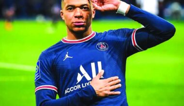 Mbappé gives France winning start in World Cup campaign