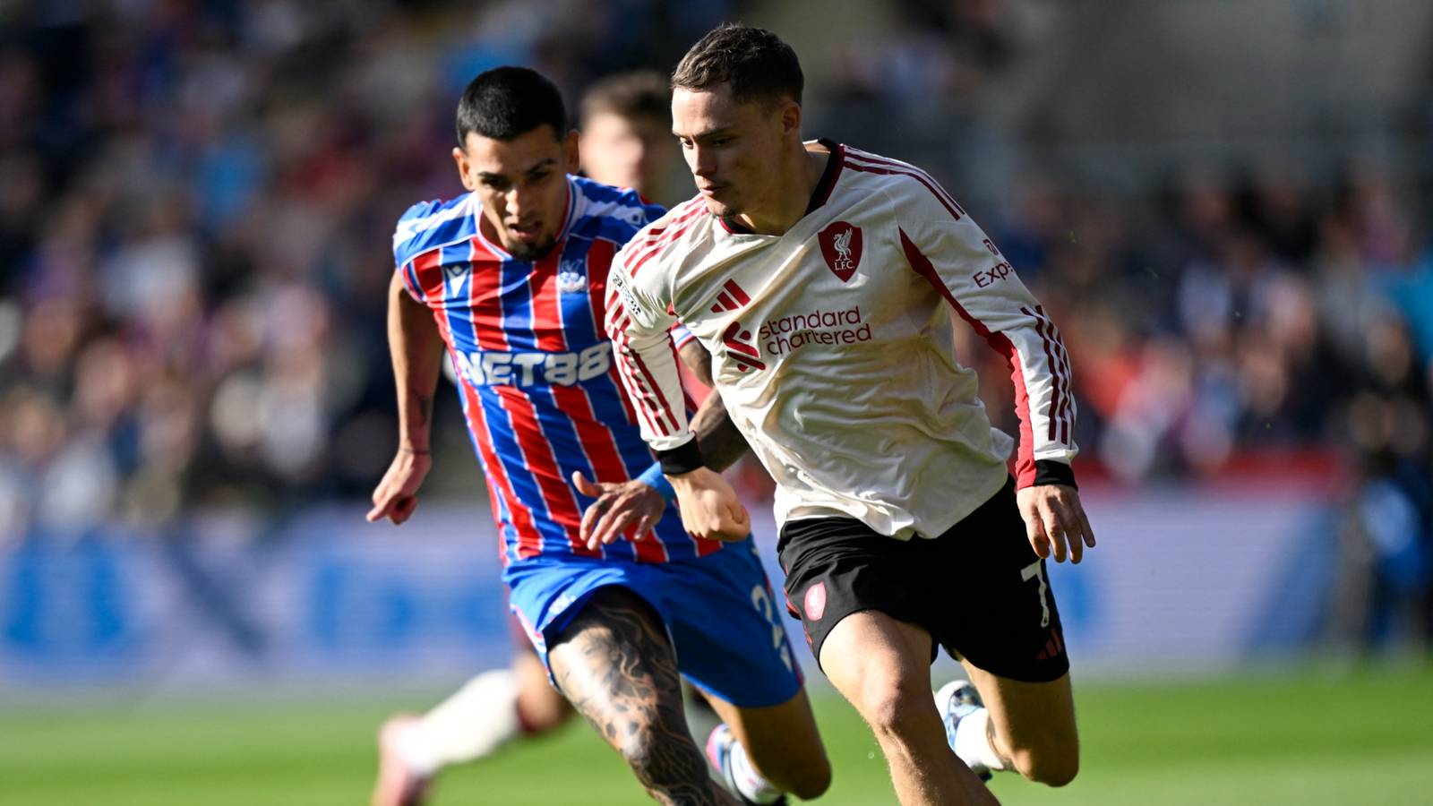 Carragher shares "another problem" Liverpool are now facing with Florian Wirtz