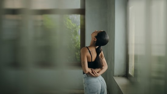Living with chronic pain is hard - here are seven natural pain relief options you can try out!(Unsplash)