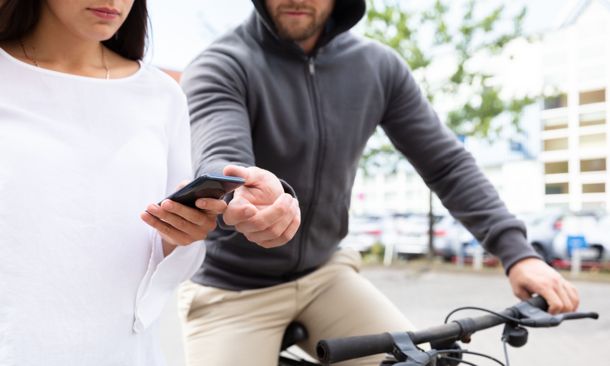 Crypto Robberies Tied to Phone Thefts Plague London