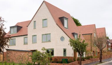 158 Purley Downs Road housing by Harp and Harp