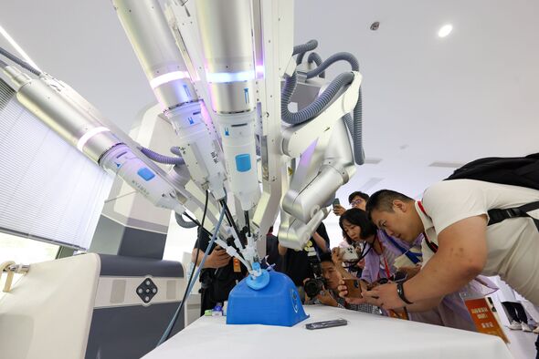 Surgerii's Single-port Endoscopic Surgical Robot Demonstrates Its Skills In Shanghai
