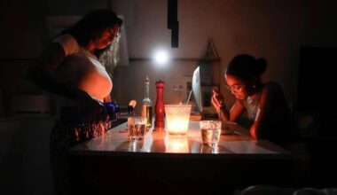 Government plans to increase demands on mobile phone operators in Spain in event of future blackouts