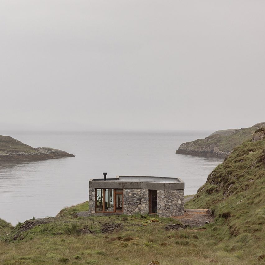 Caochan na Creige stone house in Scotland by Izat Arundell
