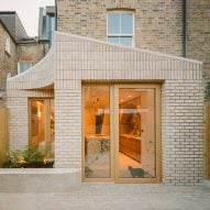 Sobremesa house extension and renovation in London by Studio McW