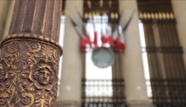 France limits lifetime benefits for former prime ministers