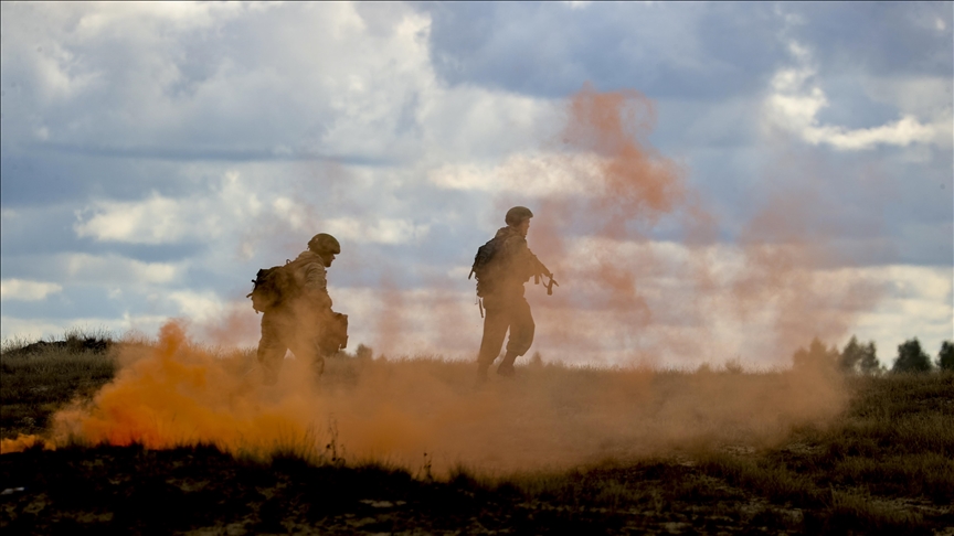 Kremlin says Russian-Belarusian military exercises 'planned,' 'not directed against someone'