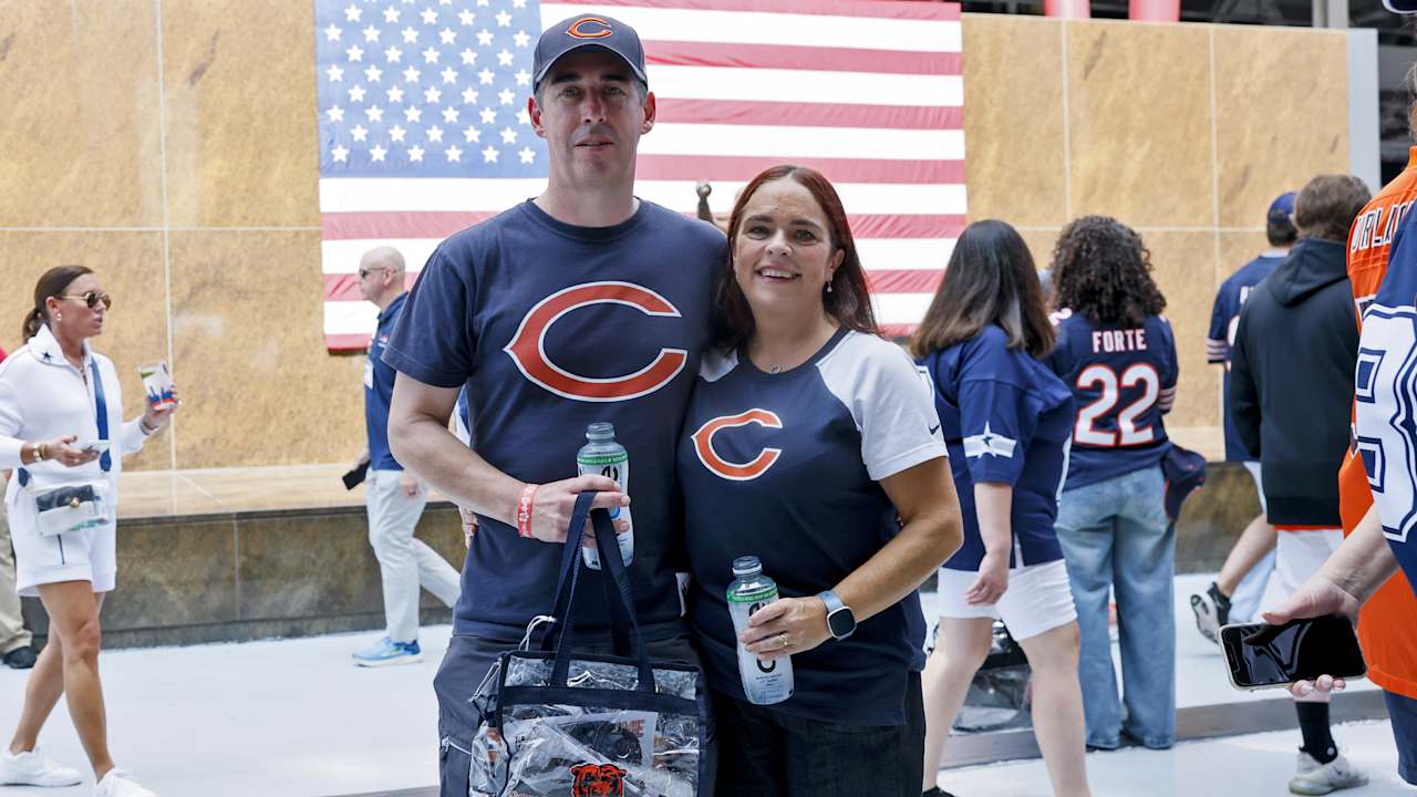 Bears welcome loyal fan from Northern Ireland to Cowboys game