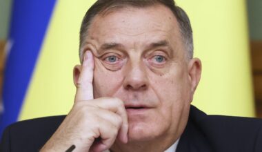 Slovenia slaps entry ban on pro-Russian Bosnian Serb leader
