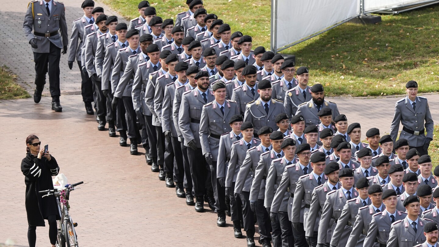 Germany tries to attract thousands of new military recruits