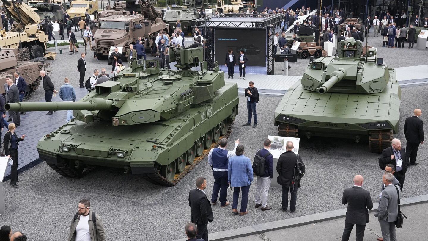 Czech government approves $1.6 billion deal to buy Leopard 2A8 tanks from Germany