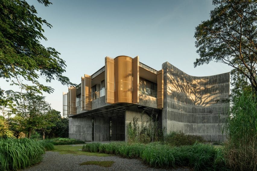 Concrete exterior of W House II in Thailand
