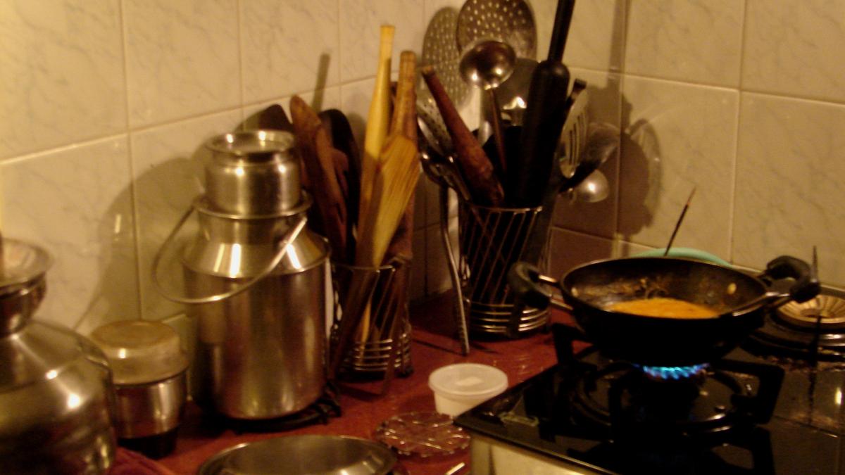 Navigating healthy eating while living alone in a big city