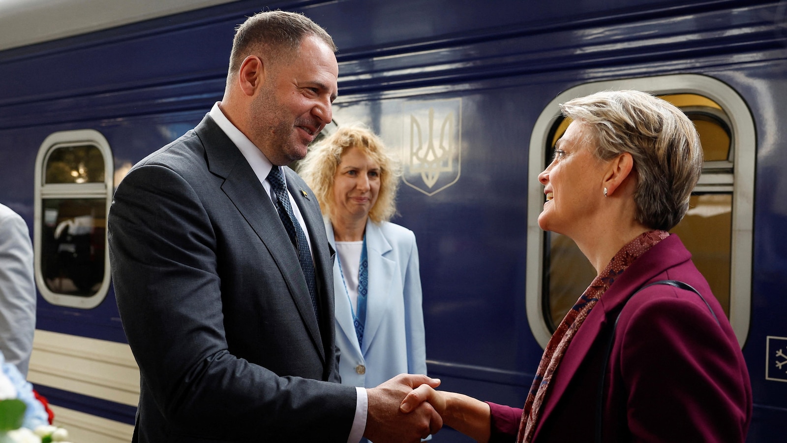 France sends jets to Poland, the UK ramps up sanctions in a signal to Russia not to escalate