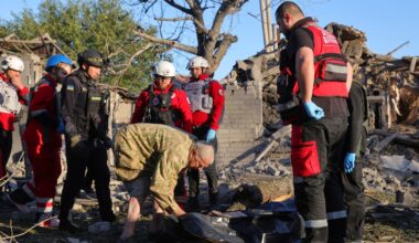 Russia and Ukraine trade deadly drone strikes as Zelenskyy anticipates intense diplomacy at UN