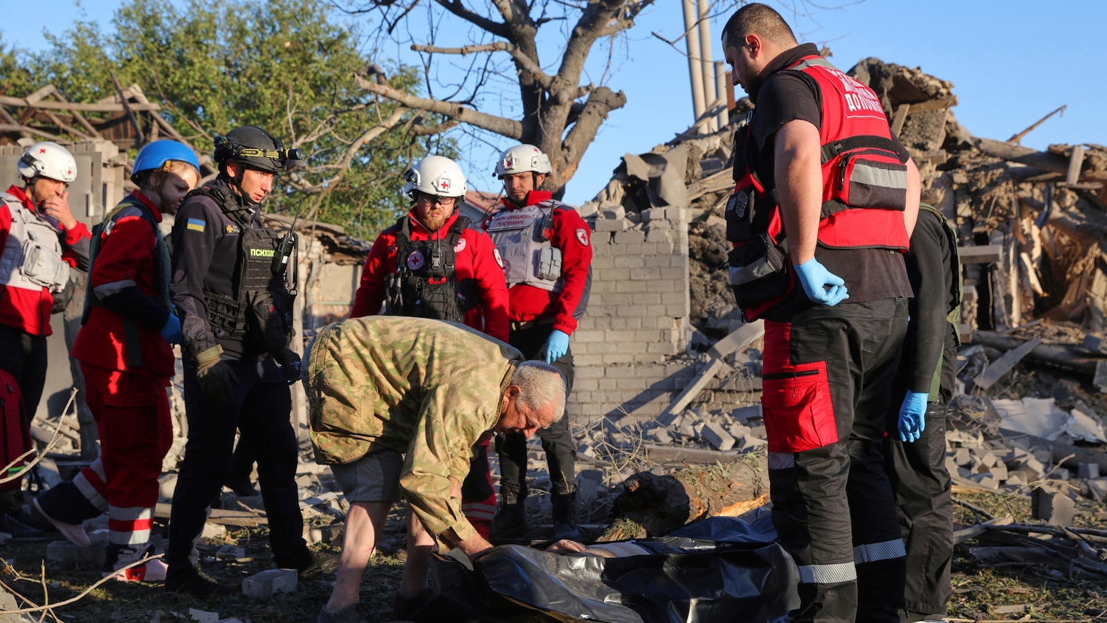 Russia and Ukraine trade deadly drone strikes as Zelenskyy anticipates intense diplomacy at UN