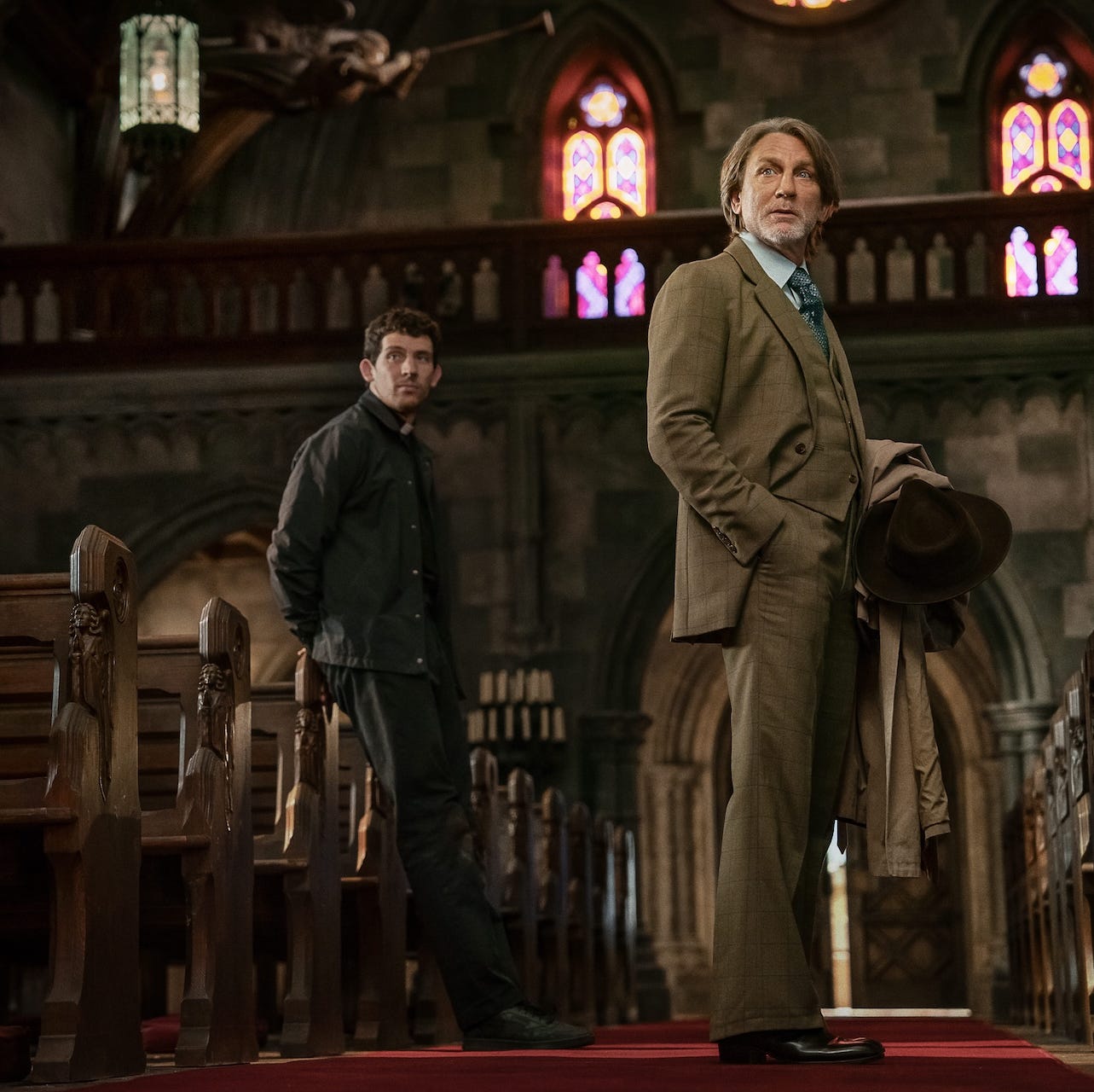 wake up dead man: a knives out mystery. (l r) josh o’connor and daniel craig as benoit blanc in wake up dead man: a knives out mystery. cr. john wilson/netflix © 2025