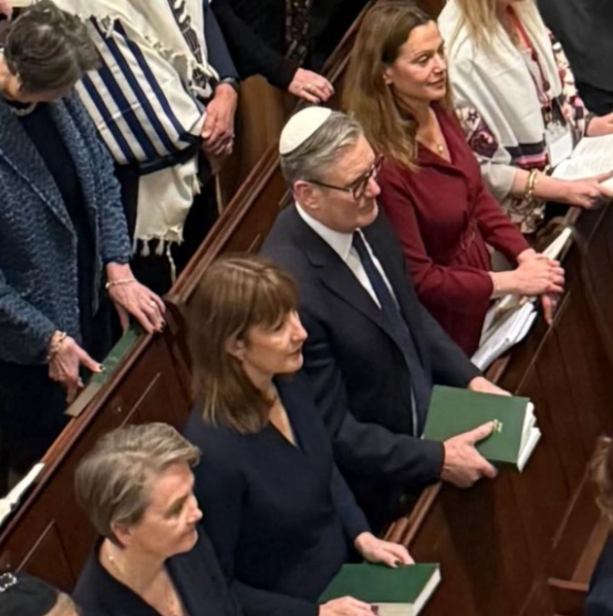 Sir Keir Starmer attends a London synagogue with his wife, Victoria, Rachel Reeves and Yvette Cooper