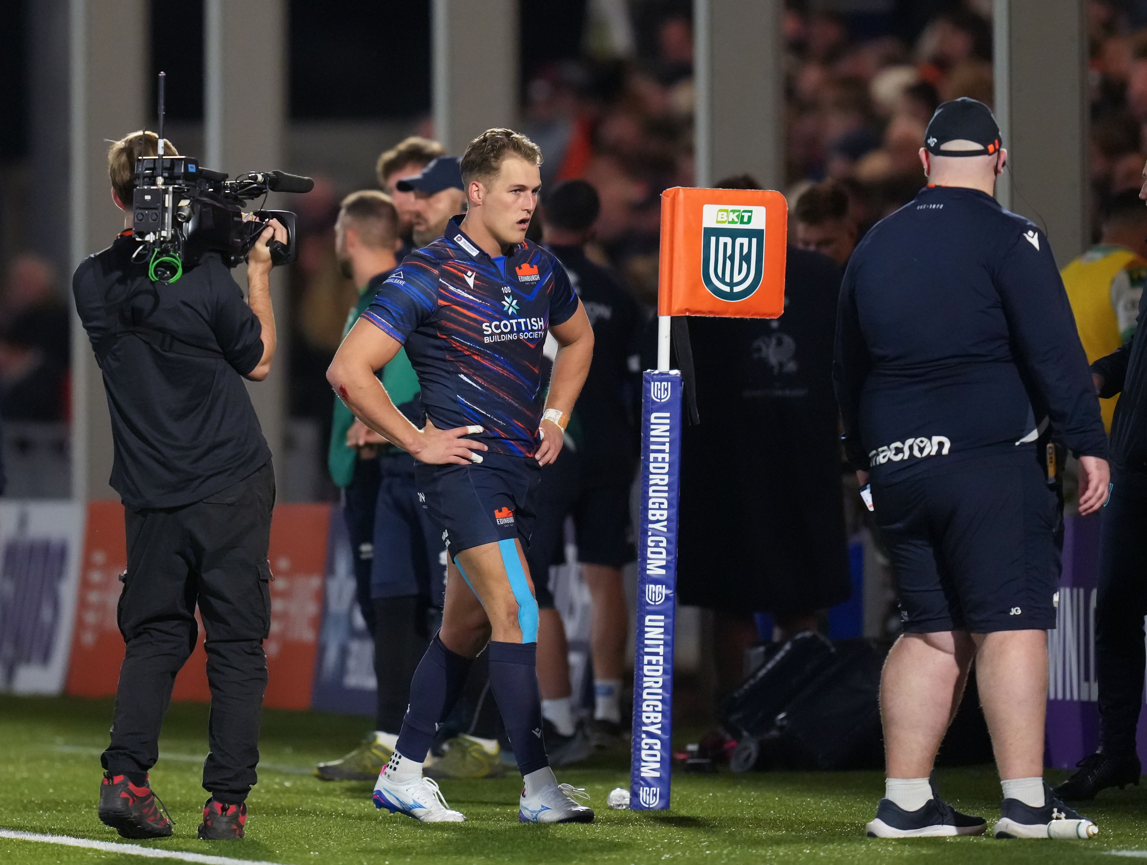 Duhan van der Merwe of Edinburgh walking off the pitch.