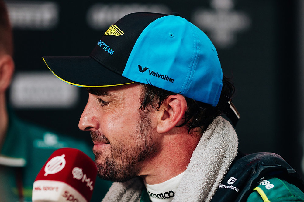 Alonso turns frustration into fire at 2025 Singapore Grand Prix