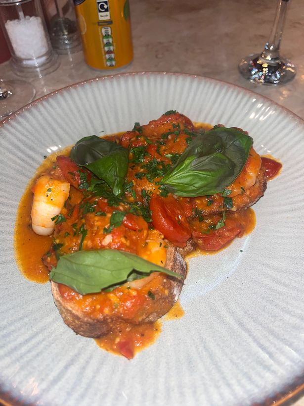 The garlic prawn starter