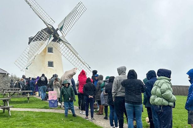 Massive queues of Mônut lovers built up last weekend despite Storm Amy's wind and rain