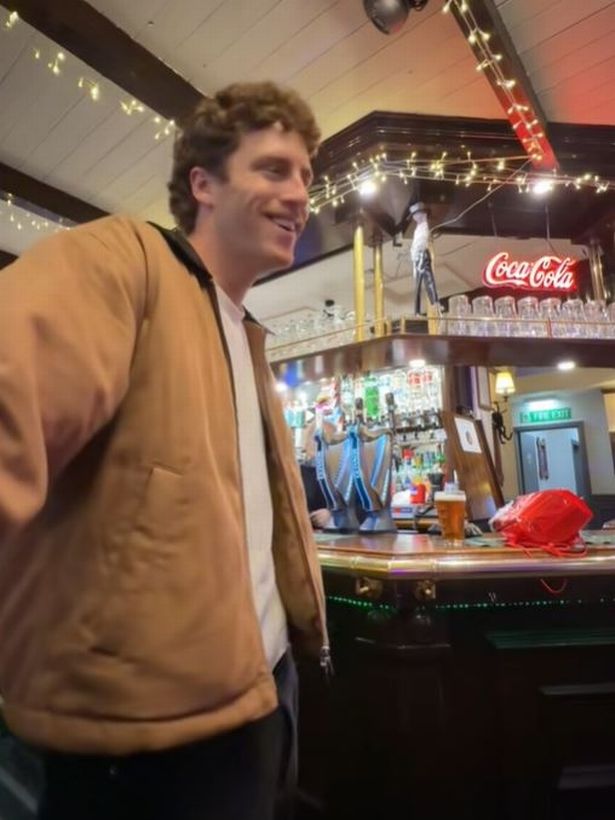 Olly popped into the Millstone for a brief visit