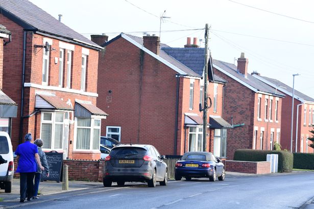 Church Road, Banks