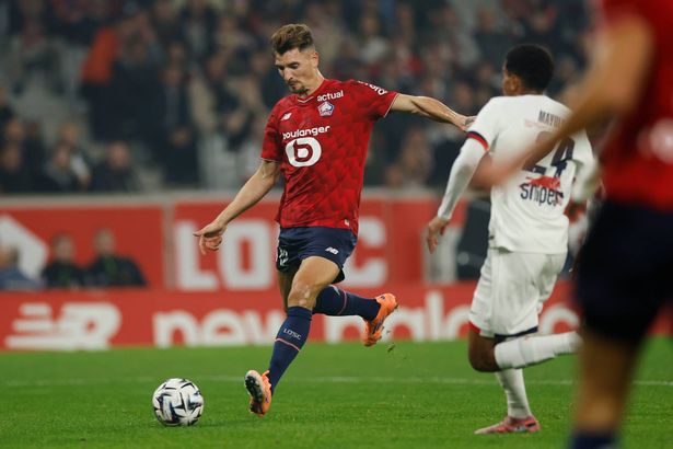 Thomas Meunier playing for Lille
