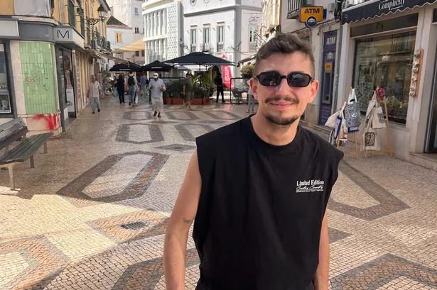 Down one of the many Faro streets