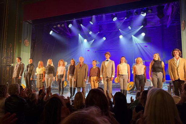 The cast of Shake It Up Baby! playing at The Epstein Theatre