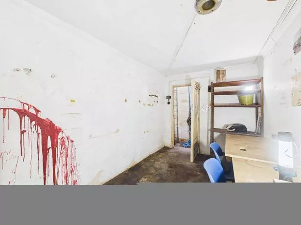 This underground bunker has gone on the property market for £20,000