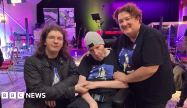 Dave Wells with son Buddy and partner Roz