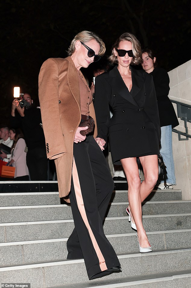 American actress Robin looked ageless as she stunned in a brown cardigan and matching coat