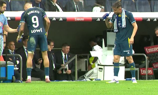 Alonso insisted that Vinicius had not complained about his substitution in the second half