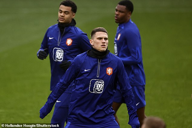 Sven Botman has previously trained with the Dutch national team, such as here in March 2023, but he has yet to make his senior debut