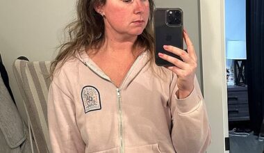 Katelyn Bonacasa,30, suffered from a swollen face acne and her hair falling out