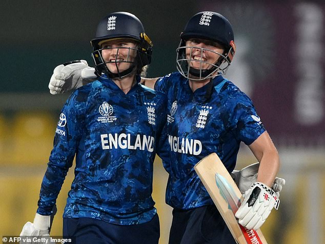 Heather Knight survived two controversial calls as England edged past Bangladesh at the World Cup