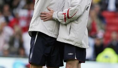 Robbie Williams and Paul Gascoigne on the pitch at Soccer Aid in 2006