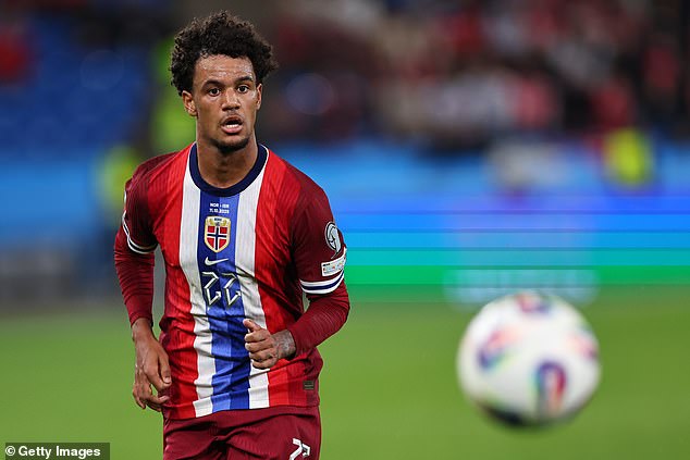 The national team manager tore into Manchester City 's Oscar Bobb following a 1-1 draw against New Zealand