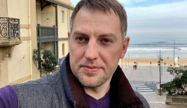 Four men have been arrested in France on suspicion of plotting to kill exiled Russian rights activist Vladimir Osechkin (pictured)