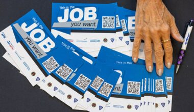 Private sector created nearly 15,000 jobs a week over the past month, preliminary ADP data shows