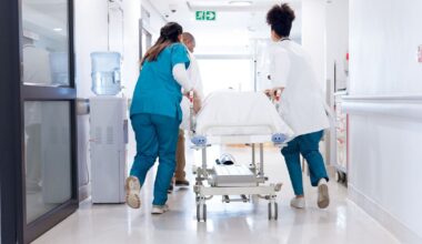 Doctors still outperform AI in medical emergencies. Nurses? It's mixed, study finds
