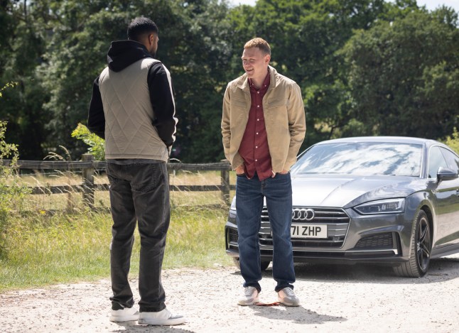 Kammy meets with Mike in Emmerdale
