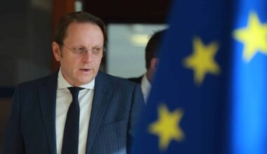 Hungarian Spying Scandal Could Shake EU Commission to its Core