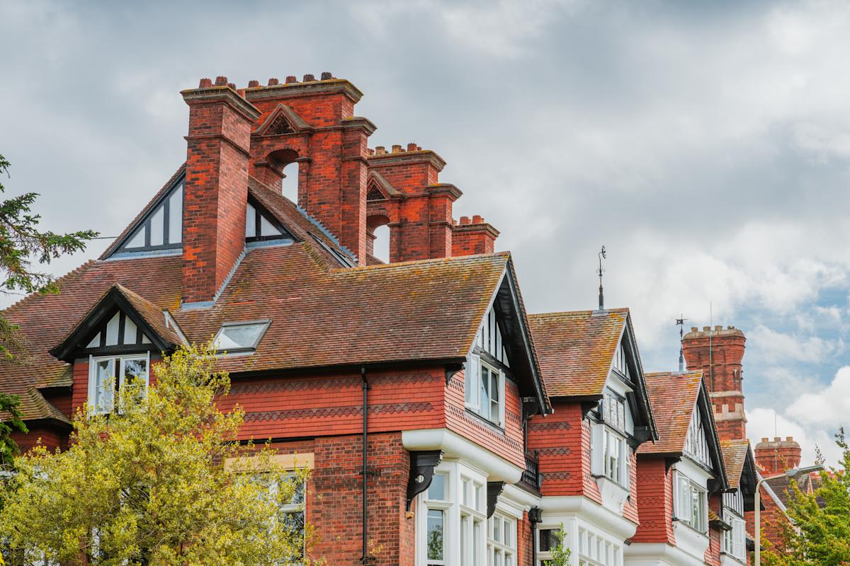 Barclays trims mortgage rates as UK buyers face 87-day wait from offer to completion