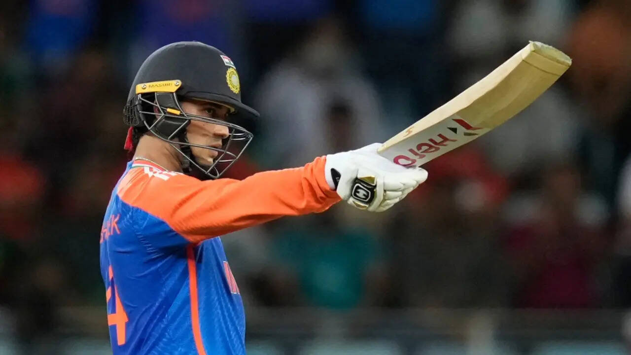 'Abhishek Sharma Won't Survive 6 Balls Before Me': Pakistan Pacer Throws Open Challenge At India Stalwart 'Abhishek Sharma Won't Survive 6 Balls Before Me': Pakistan Pacer Throws Open Challenge At India Stalwart