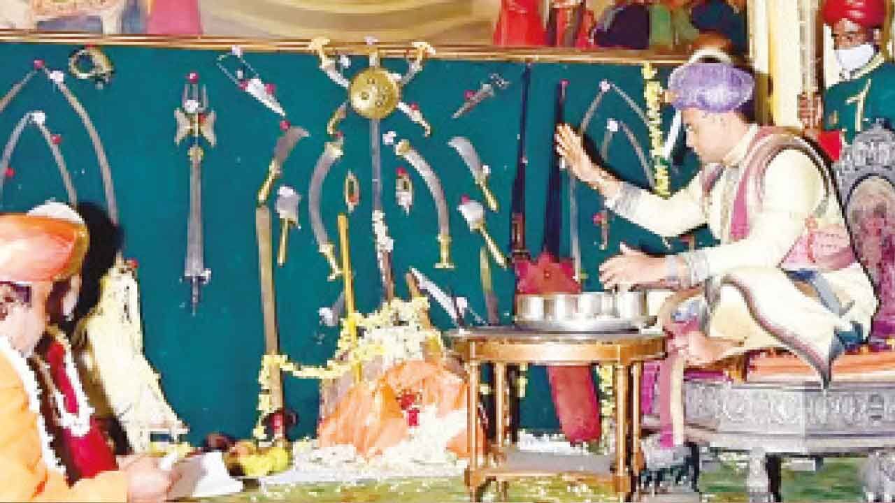 Royal family of Mysuru performs traditional Ayudha Puja at palace