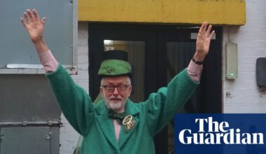 Jeremy Corbyn to appear in north London panto | Jeremy Corbyn