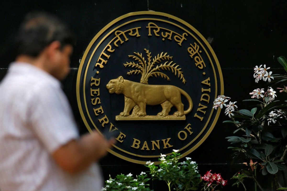 bank, RBI, smartphone, loan, emi, phone emi, ఫోన్ ఈఎంఐ, ఈఎంఐ, ఆర్‌బీఐ, స్మార్ట్‌ఫోన్, బ్యాంక్